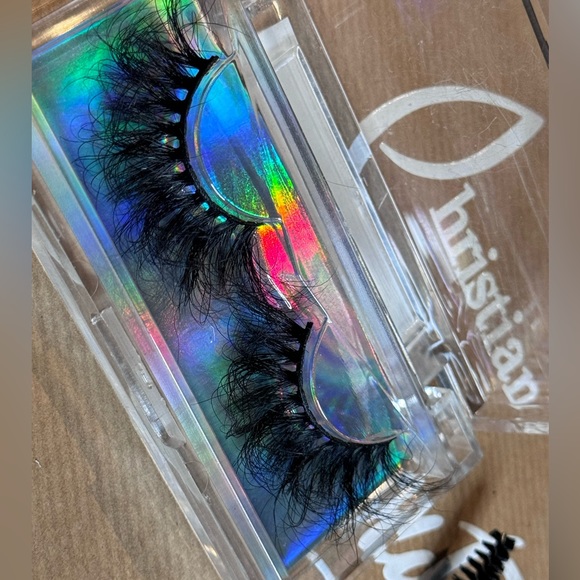 ✨1-10 or 2-18✨25mm 👌🏼Quality Lashes (comes with spool and info on upkeep) - Picture 12 of 15